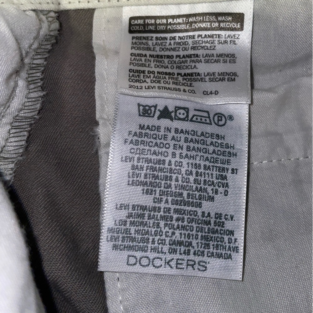 đ¸Dockers Men's Gray Cargo Shorts - Picture 5 of 6